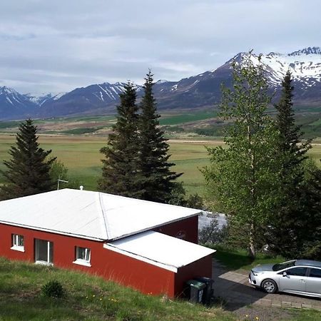 Brunalaug Guesthouse - Holiday Home Eyjafjaroarsveit ภายนอก รูปภาพ
