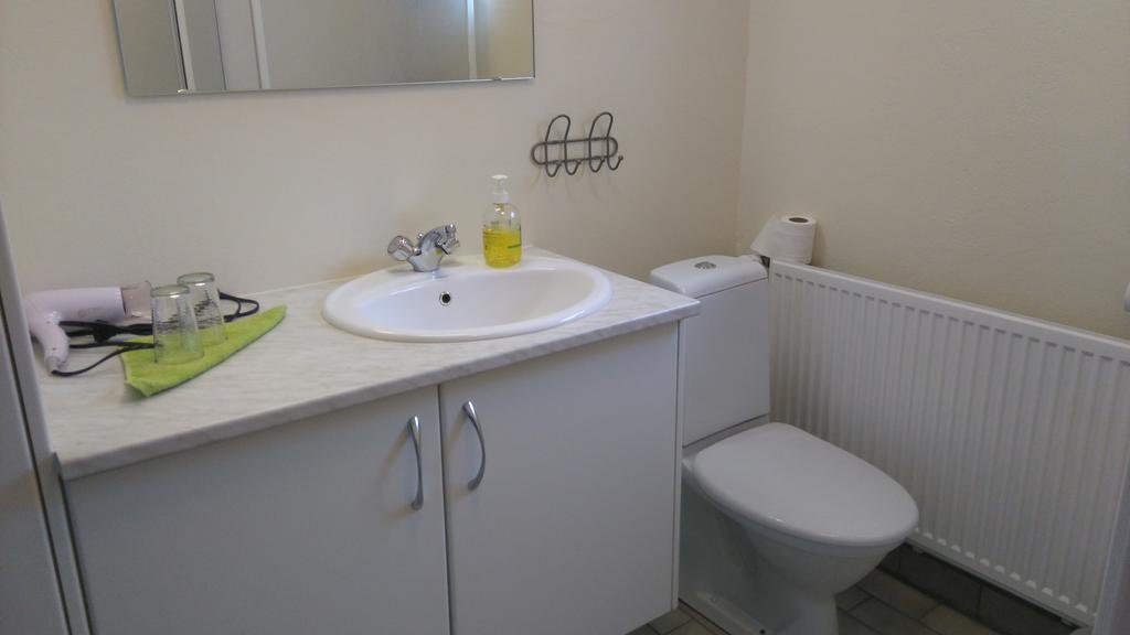 Brunalaug Guesthouse - Holiday Home Eyjafjaroarsveit ภายนอก รูปภาพ