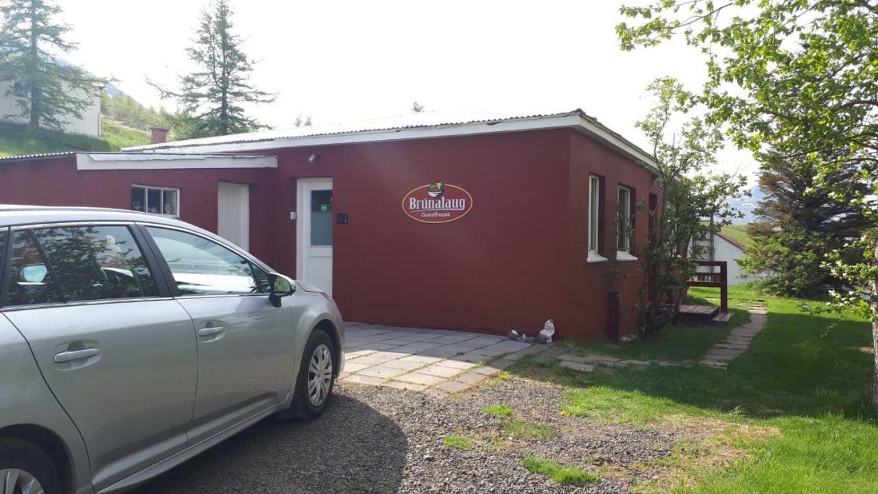 Brunalaug Guesthouse - Holiday Home Eyjafjaroarsveit ภายนอก รูปภาพ